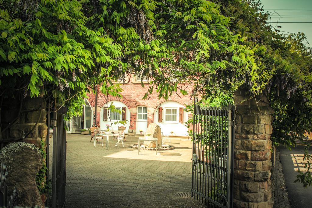 Landhotel Sonnenhof Siebeldingen Bagian luar foto
